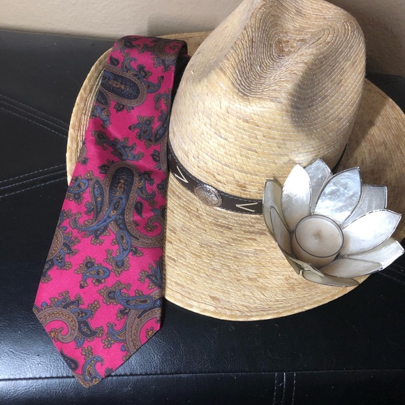 Bill Blass 100% Silk Tie